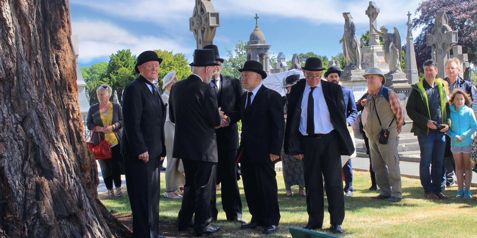 Bloomsday. The annual re-enactment of the funeral procession of Paddy Dignam from chapter 6 Ulysses, Hades, staged by the Joycestagers.in Glasnevin.